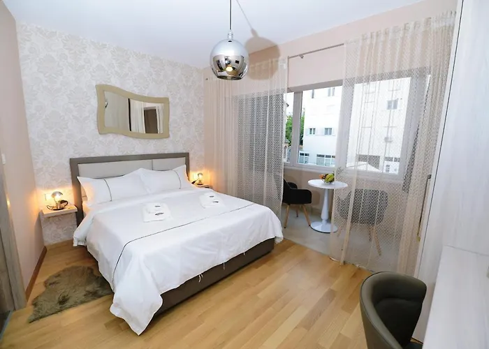Zoilo Rooms Self Check-In